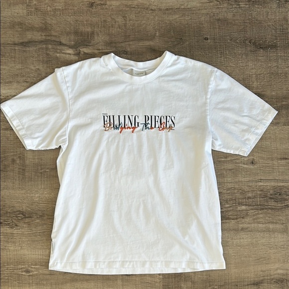 Filling Pieces Bridging The Gap Embroidered Short Sleeve Tee size M - Picture 3 of 9